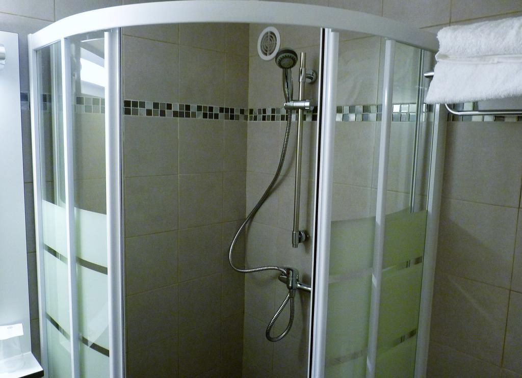 Hotel Wood Inn Bordeaux Aeroport Mérignac Екстериор снимка